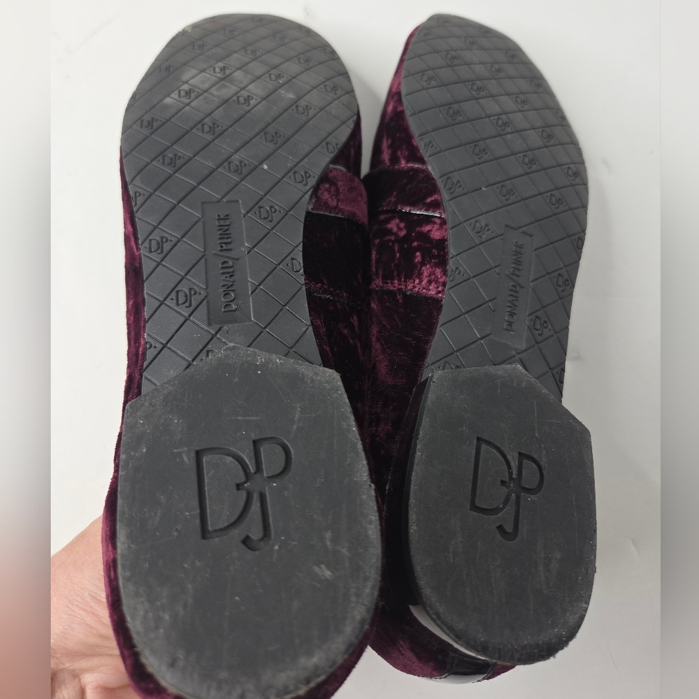 Donald J Pliner Haven Wine Red Crushed Velvet Loafers Flats Size 8.5 - Picture 11 of 11